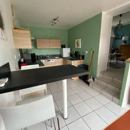 Holiday home Maison Spacieuse Sur 2 Etages Completement Renovee *